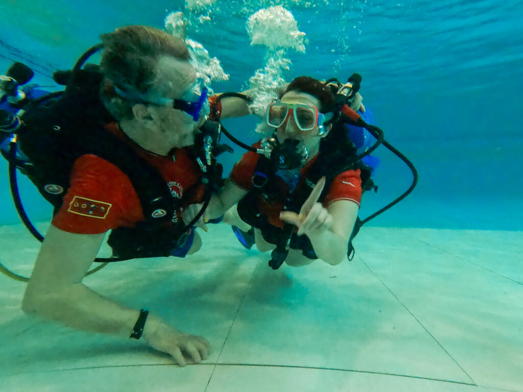 battesimo subacqueo in piscina