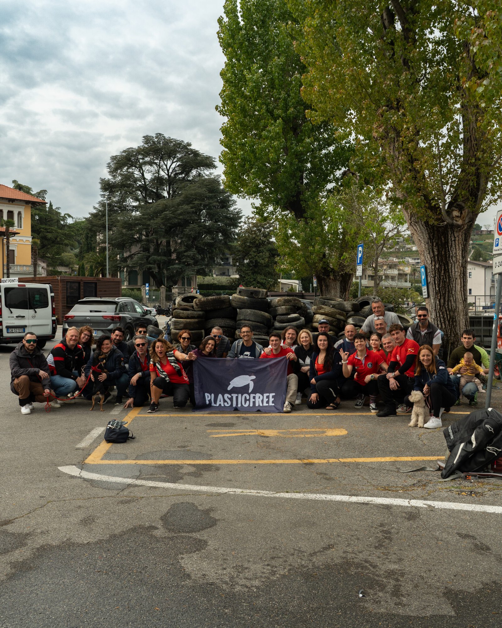 Pulizia del lago a Portese con Plastic Free | ATIS Diving Club
